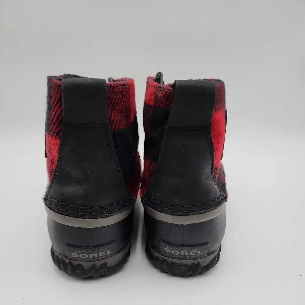 Sorel Womens Black‎ and Red Out and About Waterproof Buffalo Plaid Boots Size 8